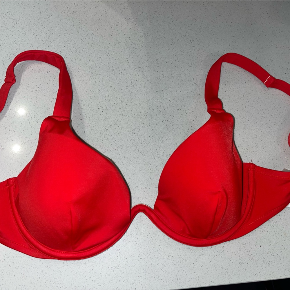 Red Bikini Top ❤️ - Picture 4 of 10